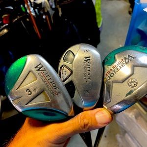 Warrior custom golf 3/4/5 wood in right handed 
Graphite
